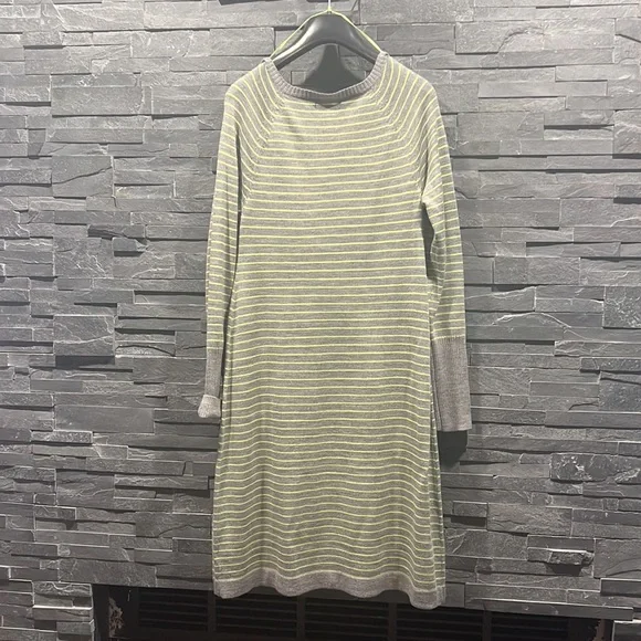 GapMaternity Knit Dress - Picture 2 of 3